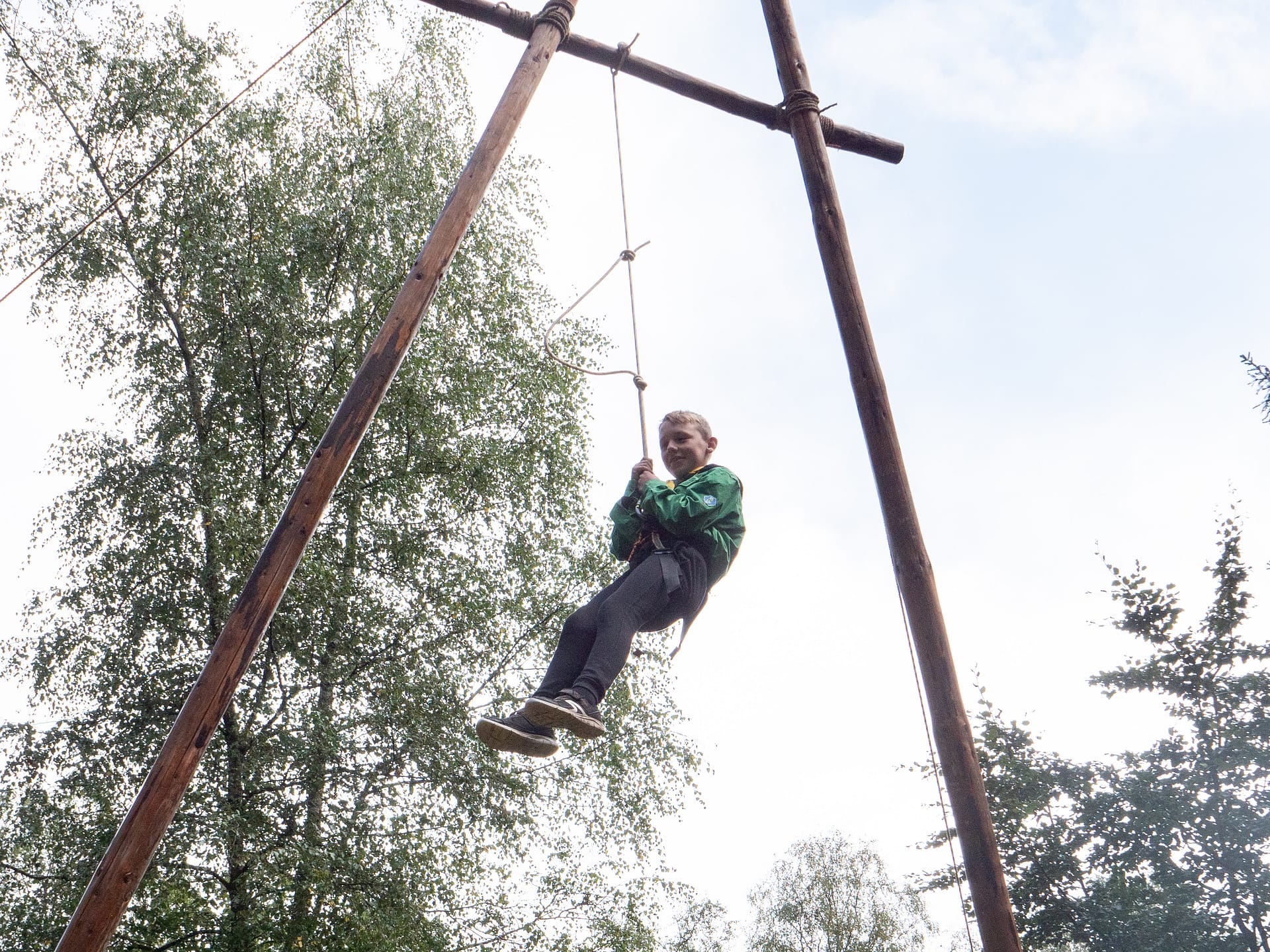 Overvliegen 2022 komt een scout via A-Frame over.